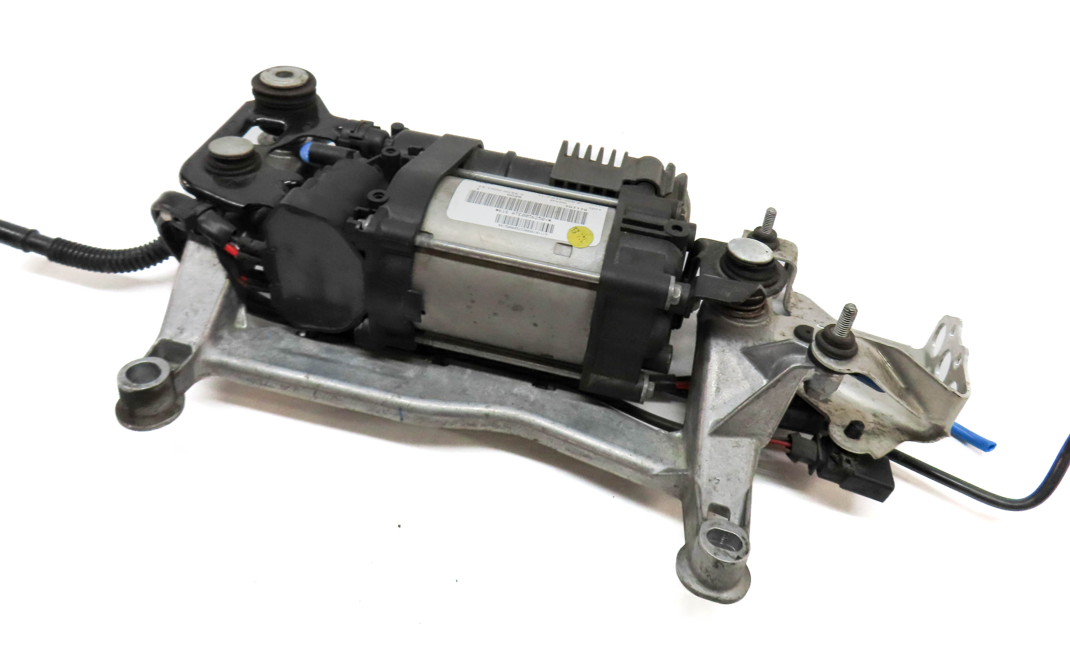 2011-2018 PORSCHE CAYENNE (958) AIR SUSPENSION COMPRESSOR PUMP MOTOR — exact item pictured